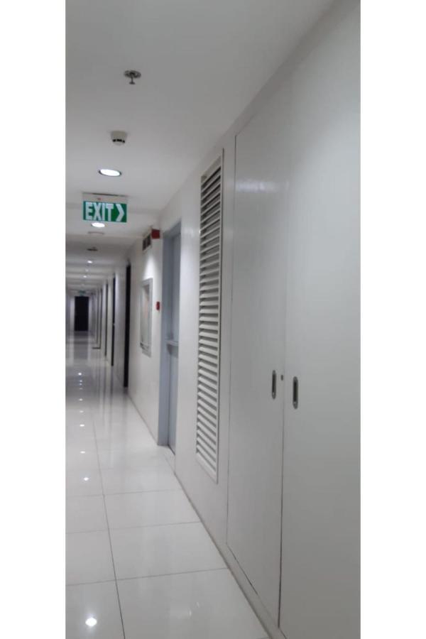 Forbes Hall Hostel *