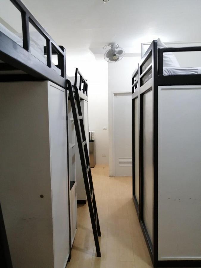 Hostel Forbes Hall Manila
