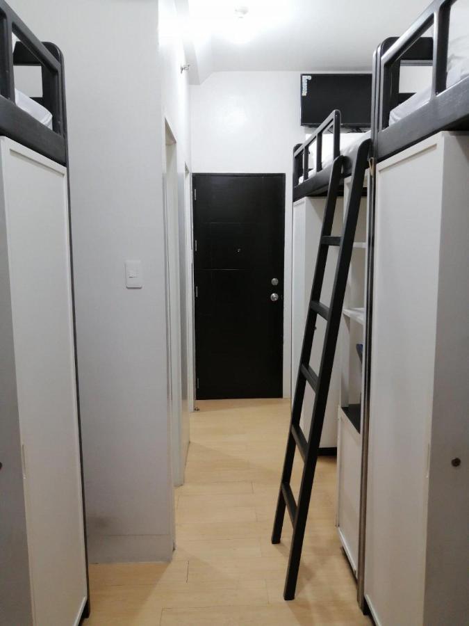 Hostel Forbes Hall *