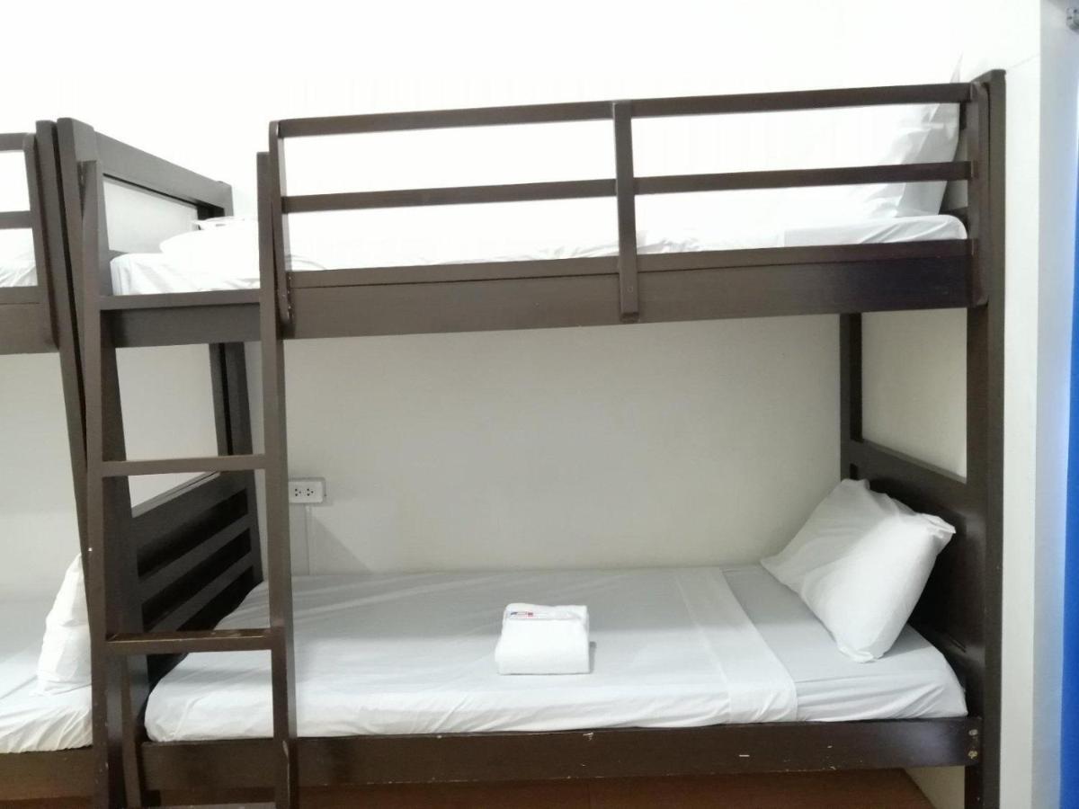 Hostel Forbes Hall *